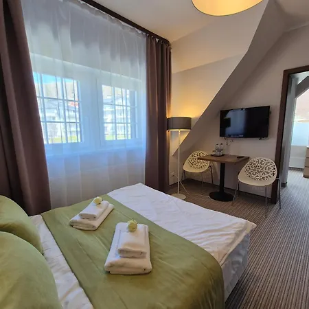 Na Cichej فندق مبيت وإفطار